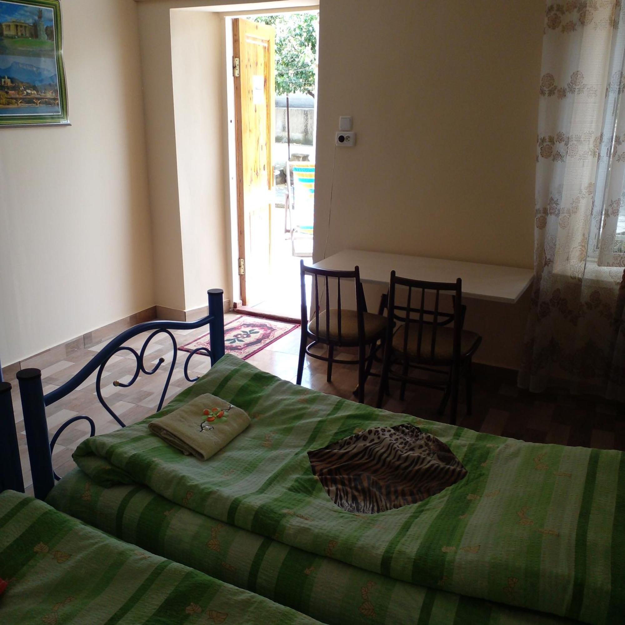 Giorgi'S Homestay Kutaisi Exterior foto