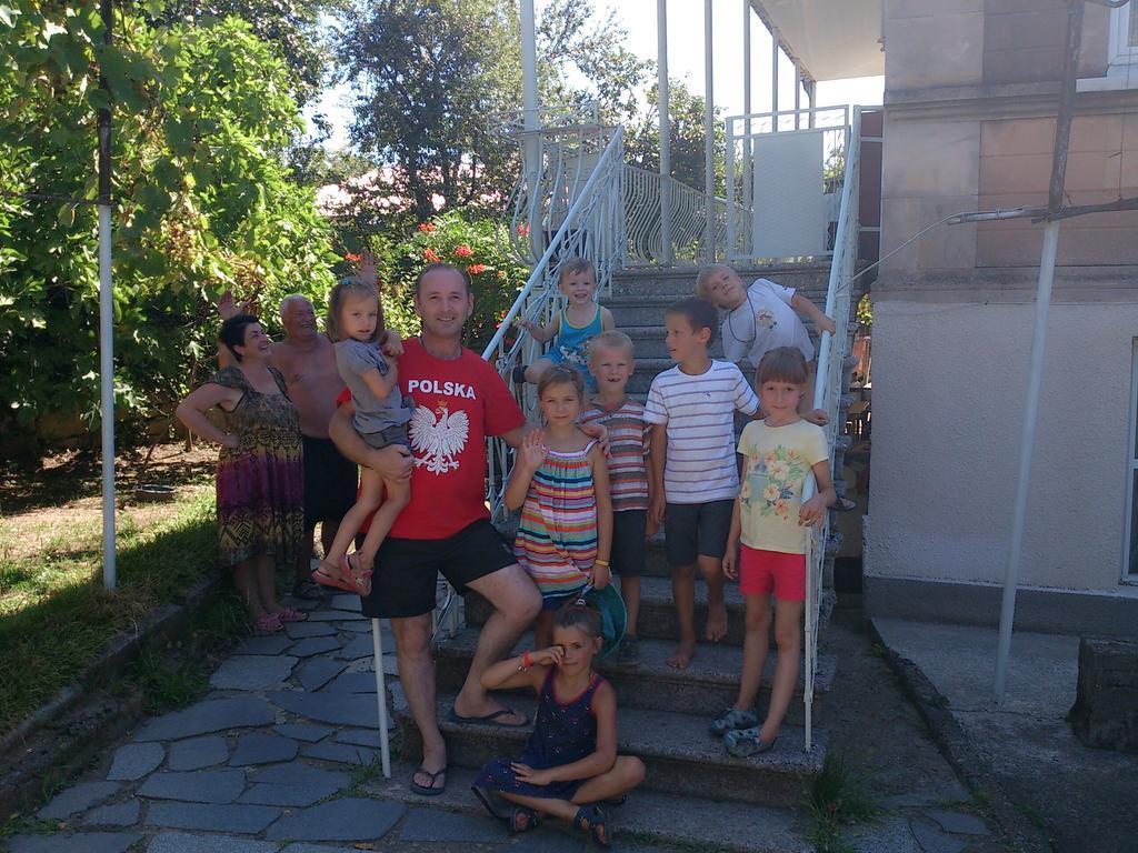 Giorgi'S Homestay Kutaisi Exterior foto