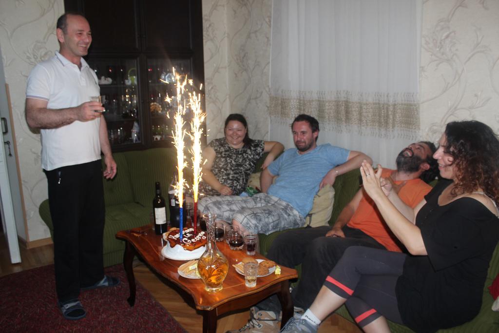 Giorgi'S Homestay Kutaisi Exterior foto