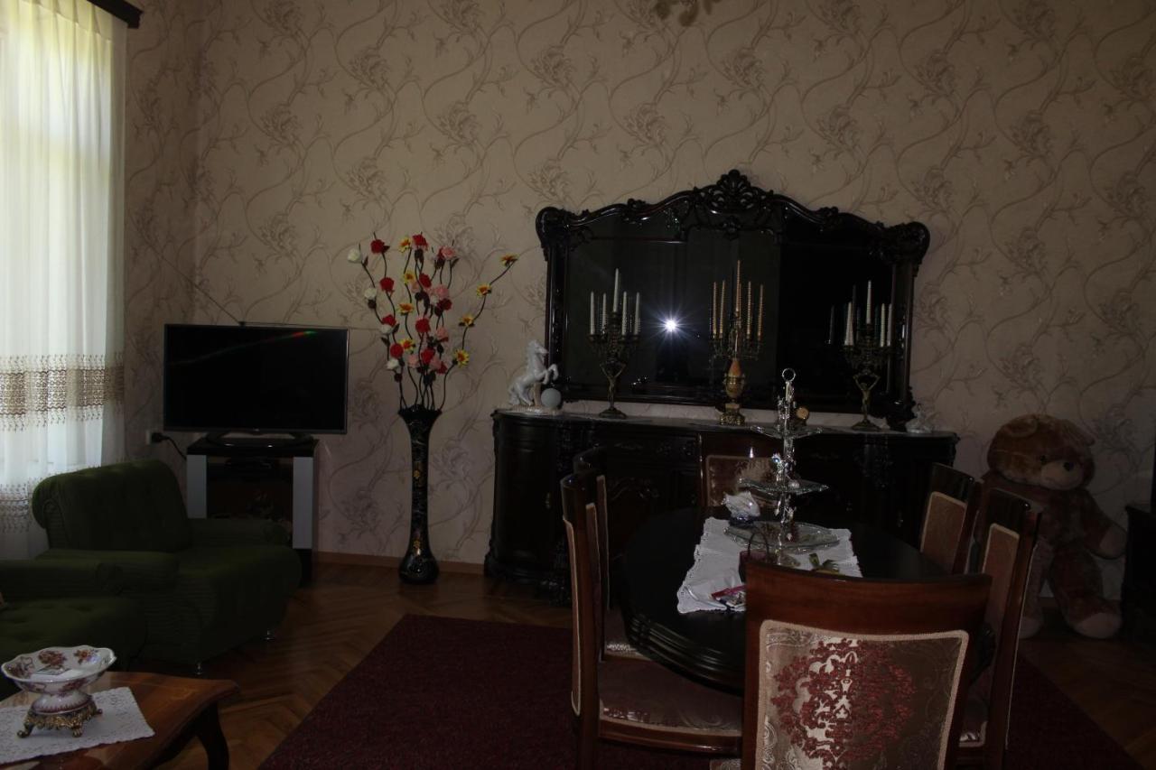 Giorgi'S Homestay Kutaisi Exterior foto